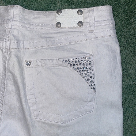 Style & Co. Premium Jeans White Capris size 16 - Picture 7 of 8